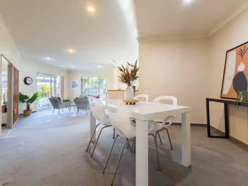 43 Quadrant Heights, Paraparaumu