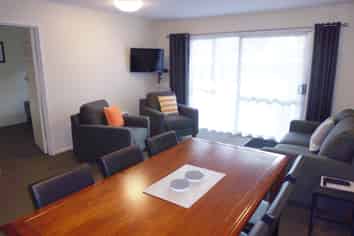 Spa Lodge Motel - You Cannot Beat the Location