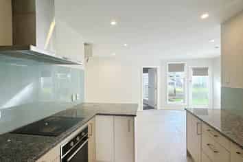 6B Wesley Avenue, Mount Albert