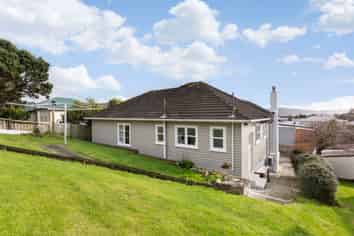 32 Burgess Road, Johnsonville