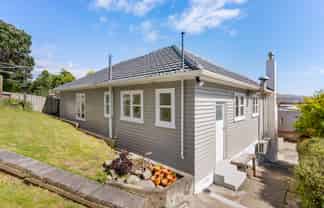 32 Burgess Road, Johnsonville