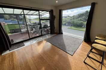 123 Cashmere Drive, Fitzherbert
