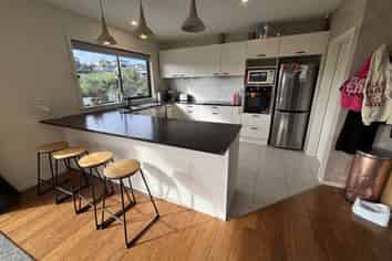 123 Cashmere Drive, Fitzherbert