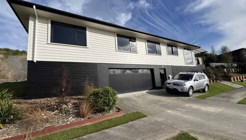 123 Cashmere Drive, Fitzherbert