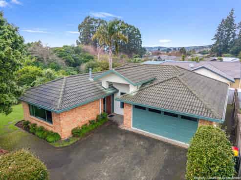 24 Caulfield Place, Pukehangi