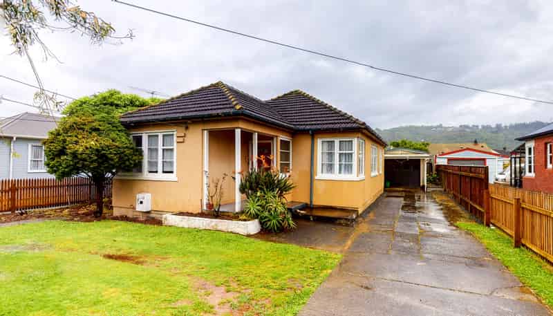 1137 High Street, Taita