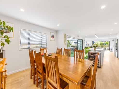 8 Makete Crescent, Hobsonville