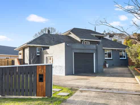 39 Whitemans Road, Silverstream