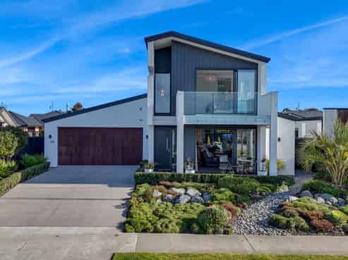 33 Lakeside Drive, Pegasus