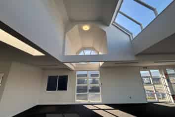 Ex-Ford Office, Warehouse & Yard Available Now!