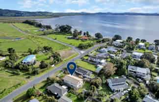 15 Pyle Road West, One Tree Point