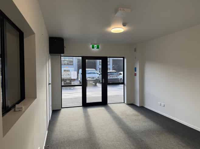 Strategic Industrial Unit Near Hamilton Airport