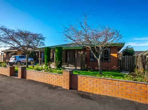 1/93 Avenue Road, West End