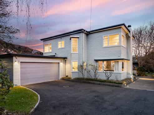 33 Cheviot Road, Lowry Bay, Eastbourne
