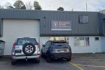 Mid-Size Warehouse in Greerton