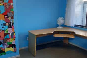 Mid-Size Warehouse in Greerton