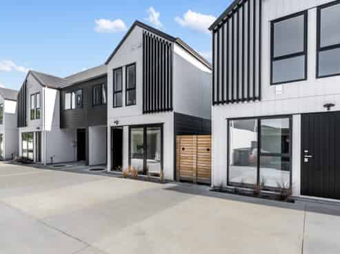 13-15/27 Taikata Road, Te Atatu Peninsula