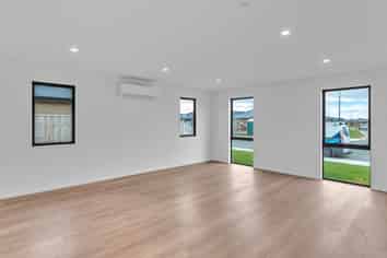 5 Stackwood Avenue, Ravenswood