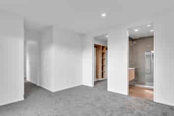 5 Stackwood Avenue, Ravenswood
