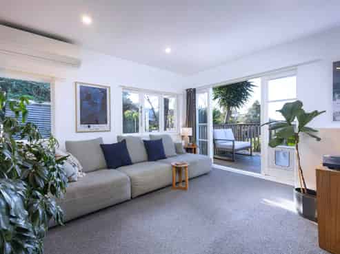 19 Kauri Point Road, Laingholm