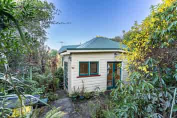 11 Clifford Street, Dalmore