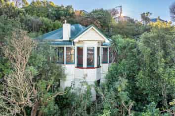 11 Clifford Street, Dalmore