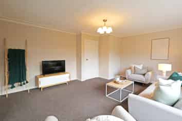 32 Cruickshank Crescent, Rosedale