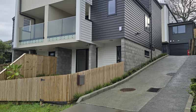 A/9 Freya Place, Torbay