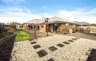 23 Russell Avenue, Allenton