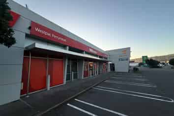 Prominent Retail Space in Established Centre