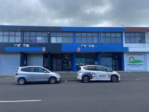700sqm warehouse and office