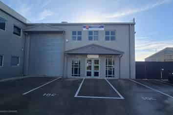 Convenient Industrial Warehouse Unit