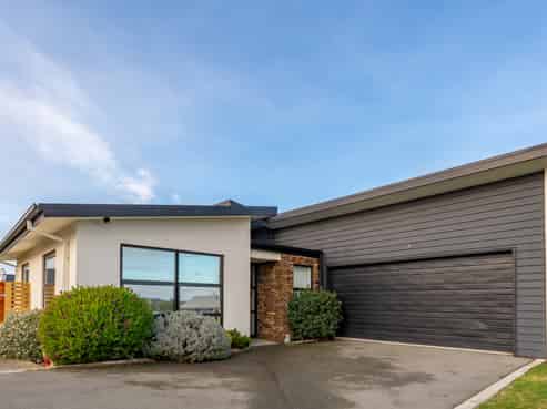 18 Hunter Hills Drive, Gleniti