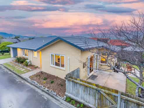 63 Cedar Drive, Paraparaumu Beach