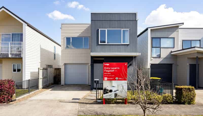 11 Anna Jean Crescent, Flagstaff