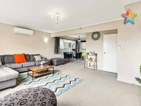 70 Cunliffe Street, Churton Park