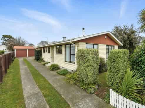 4 Seadown Crescent, Amberley