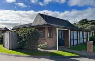 42/42 Main Road, TAWA