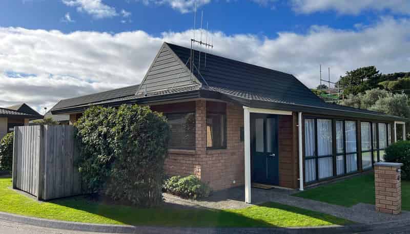 42/42 Main Road, TAWA