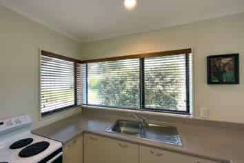42/42 Main Road, TAWA