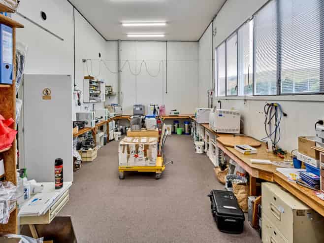 Practical Workshop & Office Unit in Northpoint