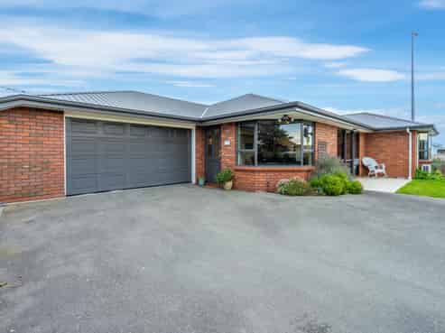 303 Yarrow Street, Richmond