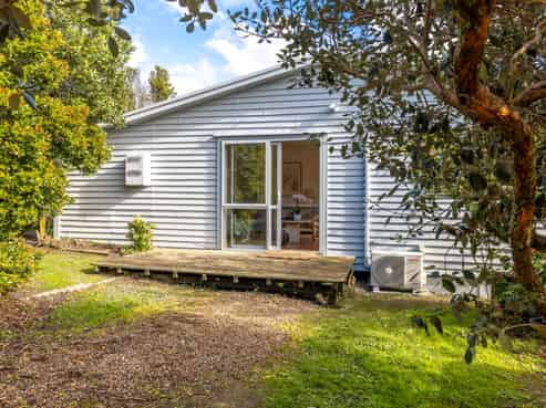6 Eden Terrace, Onetangi