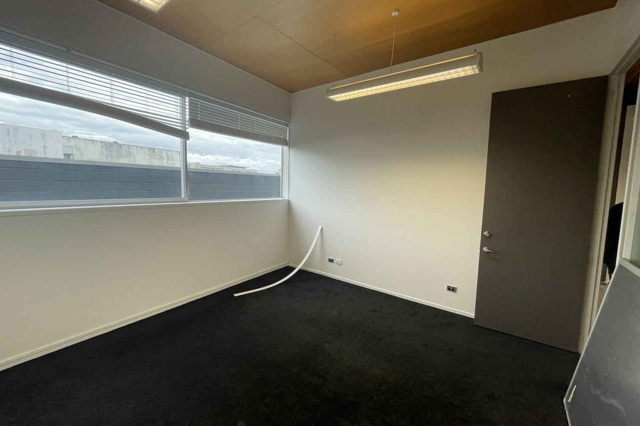 Last Suite Available - Priced Well - Fler