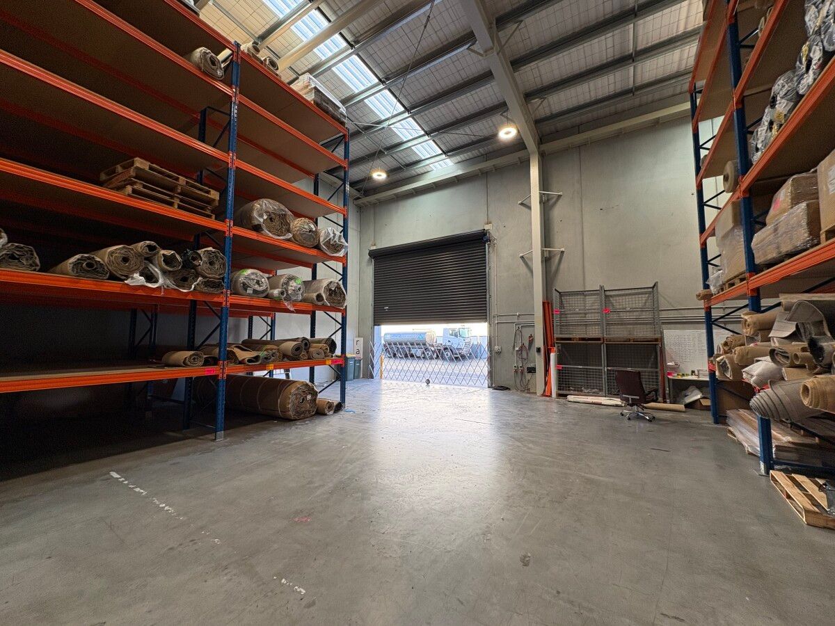 Modern Tilt Slab Warehouse - Ansicht 4