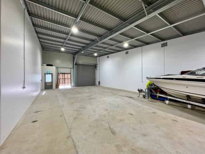 Modern 170sqm unit in Bell Block
