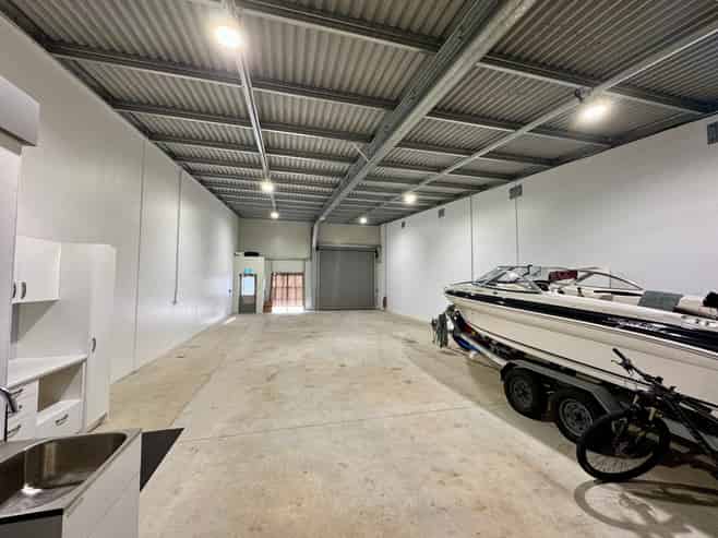 Modern 170sqm unit in Bell Block