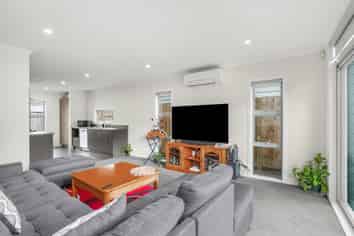 12 Ronalds Way, Taita