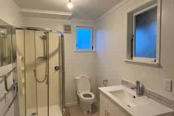2/81 Mills Rd, Brooklyn