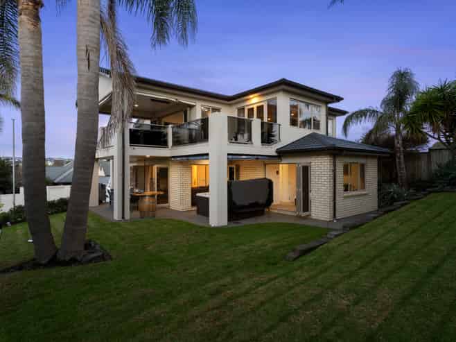 8 Tui Brae, Beachlands